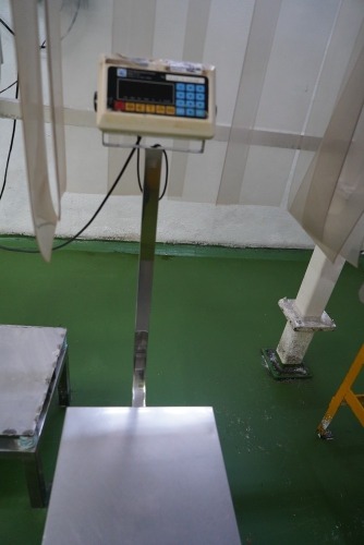 Virtual Measurements and Controls Model VC-203, Capacity 50kg, weighing scale