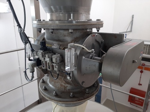 Nu-Con Model DT 500-10C Rotary Valve (Vacuum Hopper #1 Outlet) sn: 8089057, mfg.2008